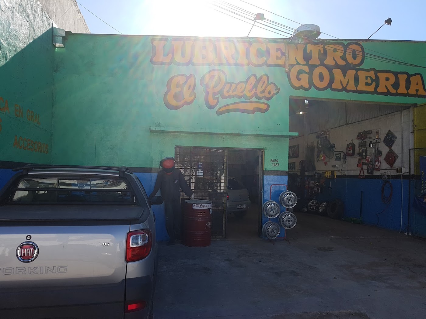 Lubricentro Y Gomeria El Pueblo